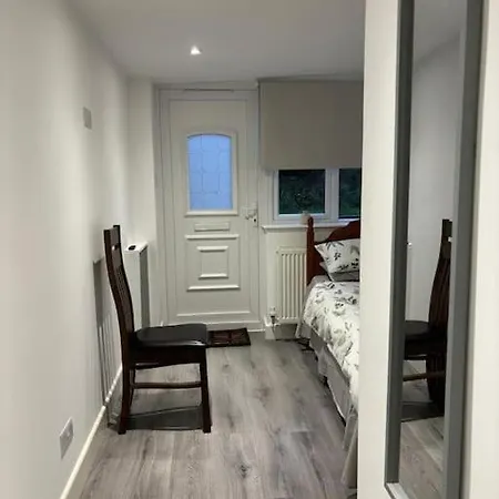 Cozy Apartment, Free Parking Apartment