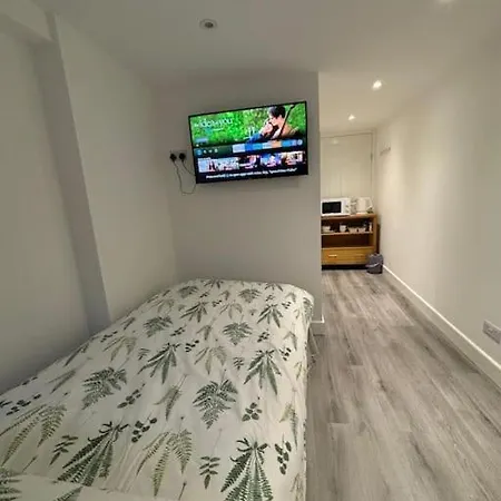 Cozy Apartment, Free Parking